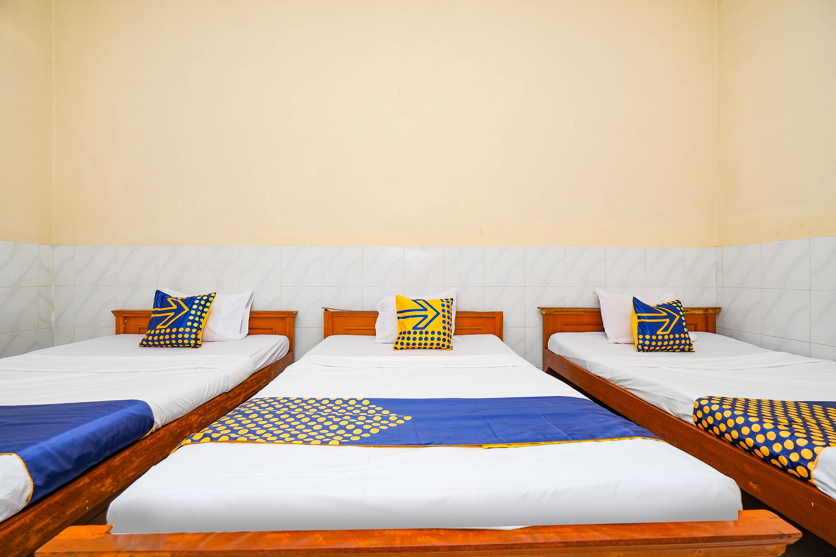Spot On 2011 Hotel Mekar Sari Surakarta  Экстерьер фото