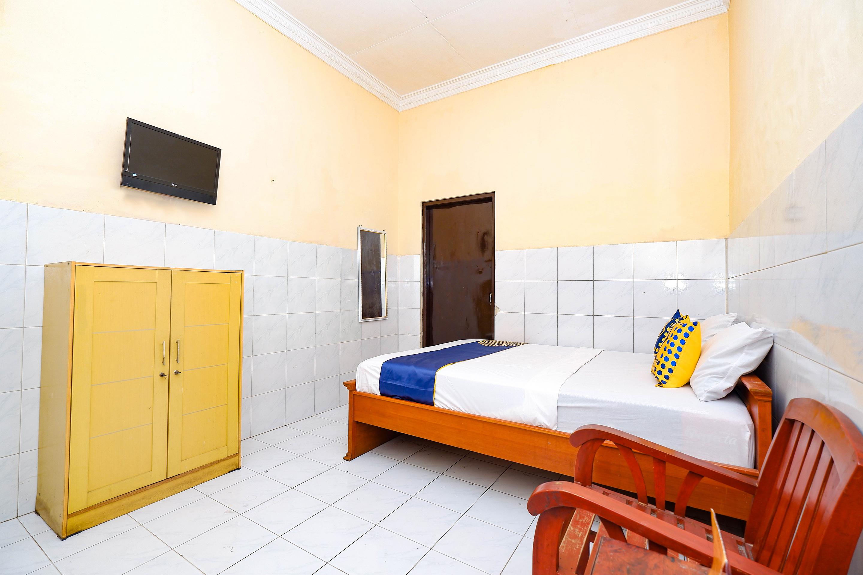 Spot On 2011 Hotel Mekar Sari Surakarta  Экстерьер фото