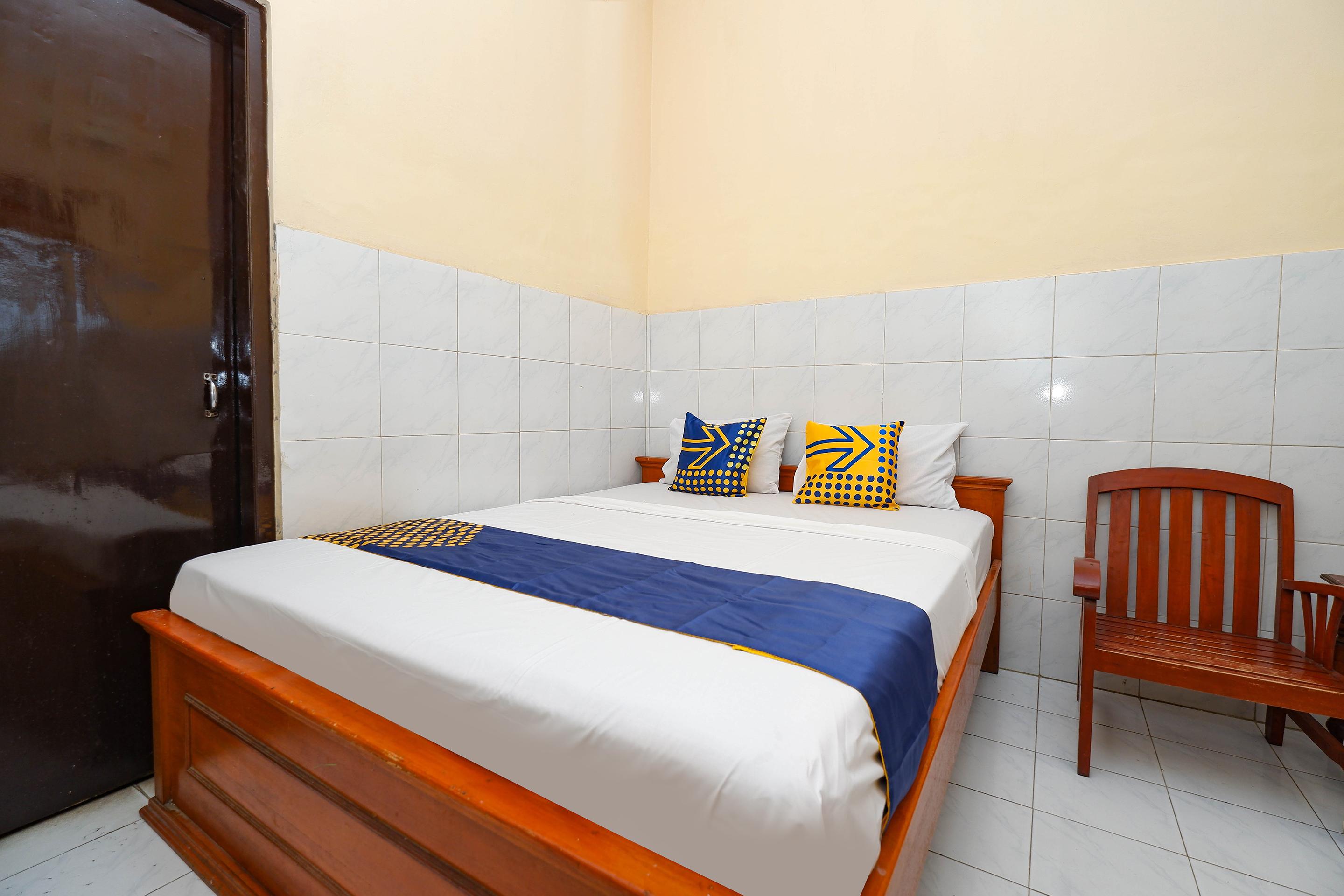 Spot On 2011 Hotel Mekar Sari Surakarta  Экстерьер фото