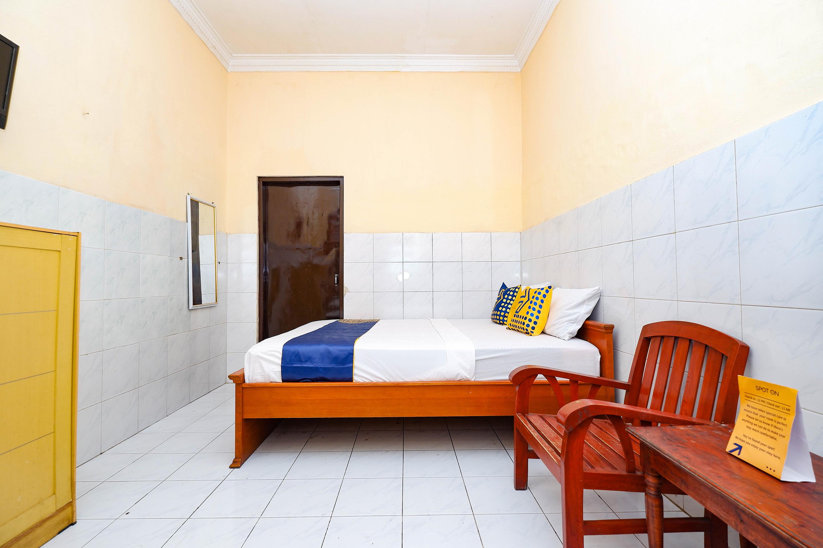 Spot On 2011 Hotel Mekar Sari Surakarta  Экстерьер фото