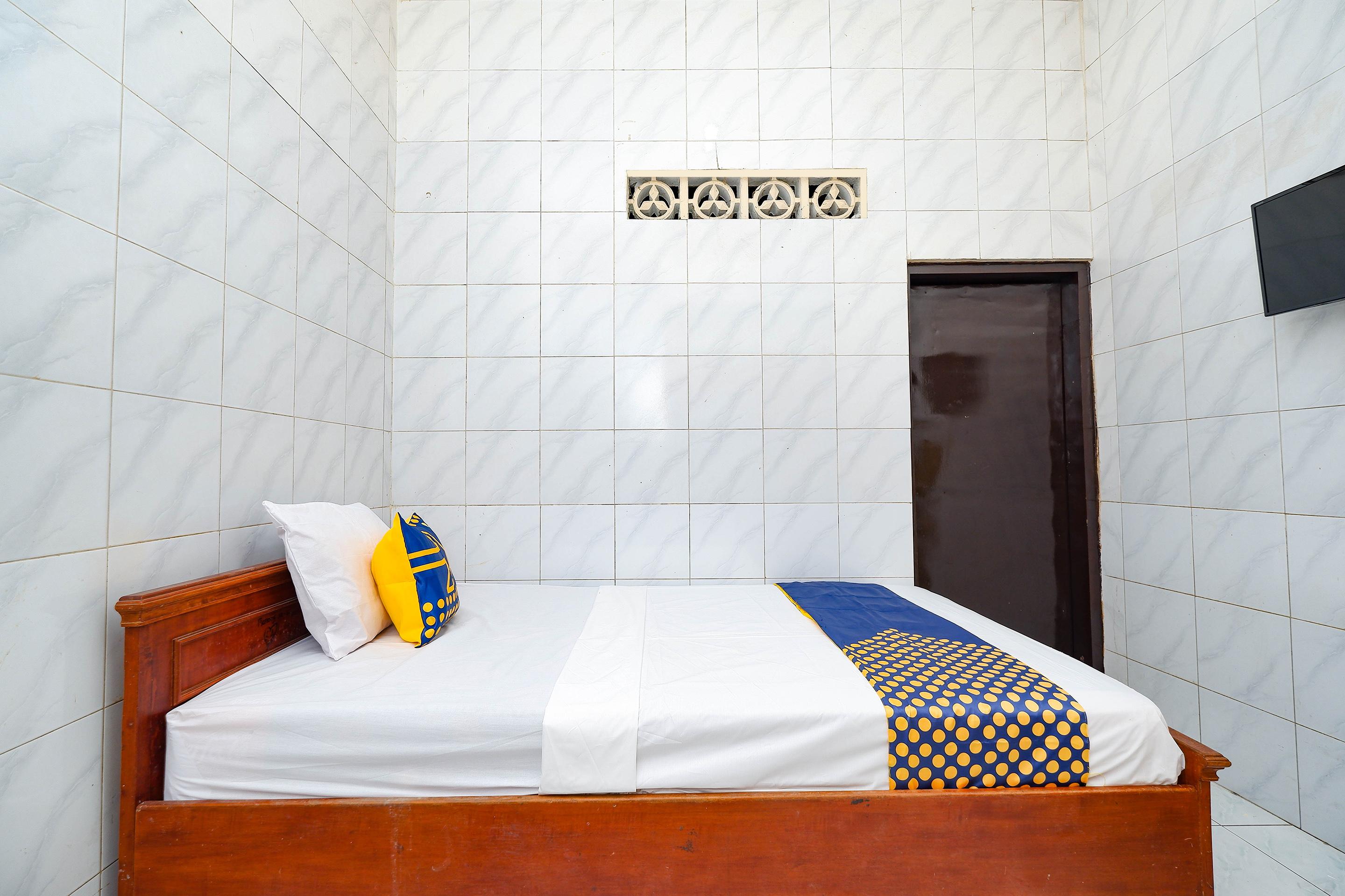 Spot On 2011 Hotel Mekar Sari Surakarta  Экстерьер фото