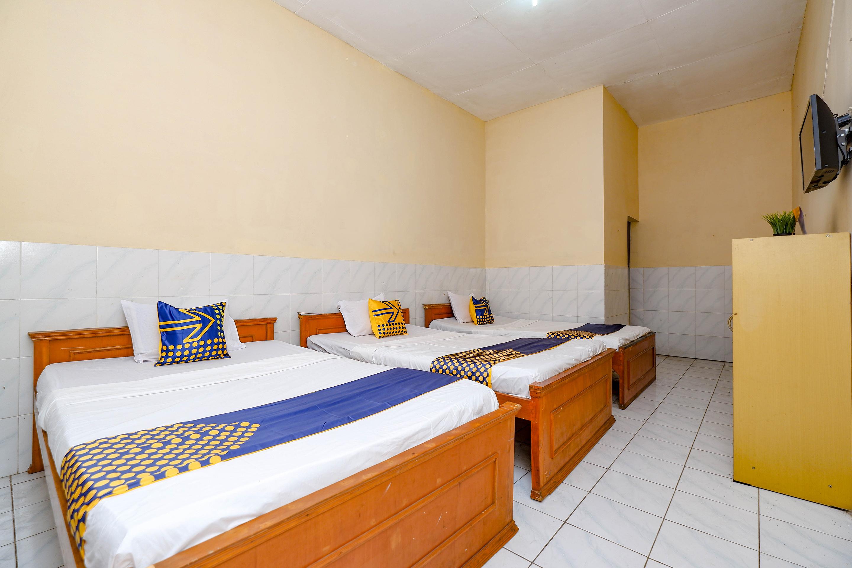 Spot On 2011 Hotel Mekar Sari Surakarta  Экстерьер фото
